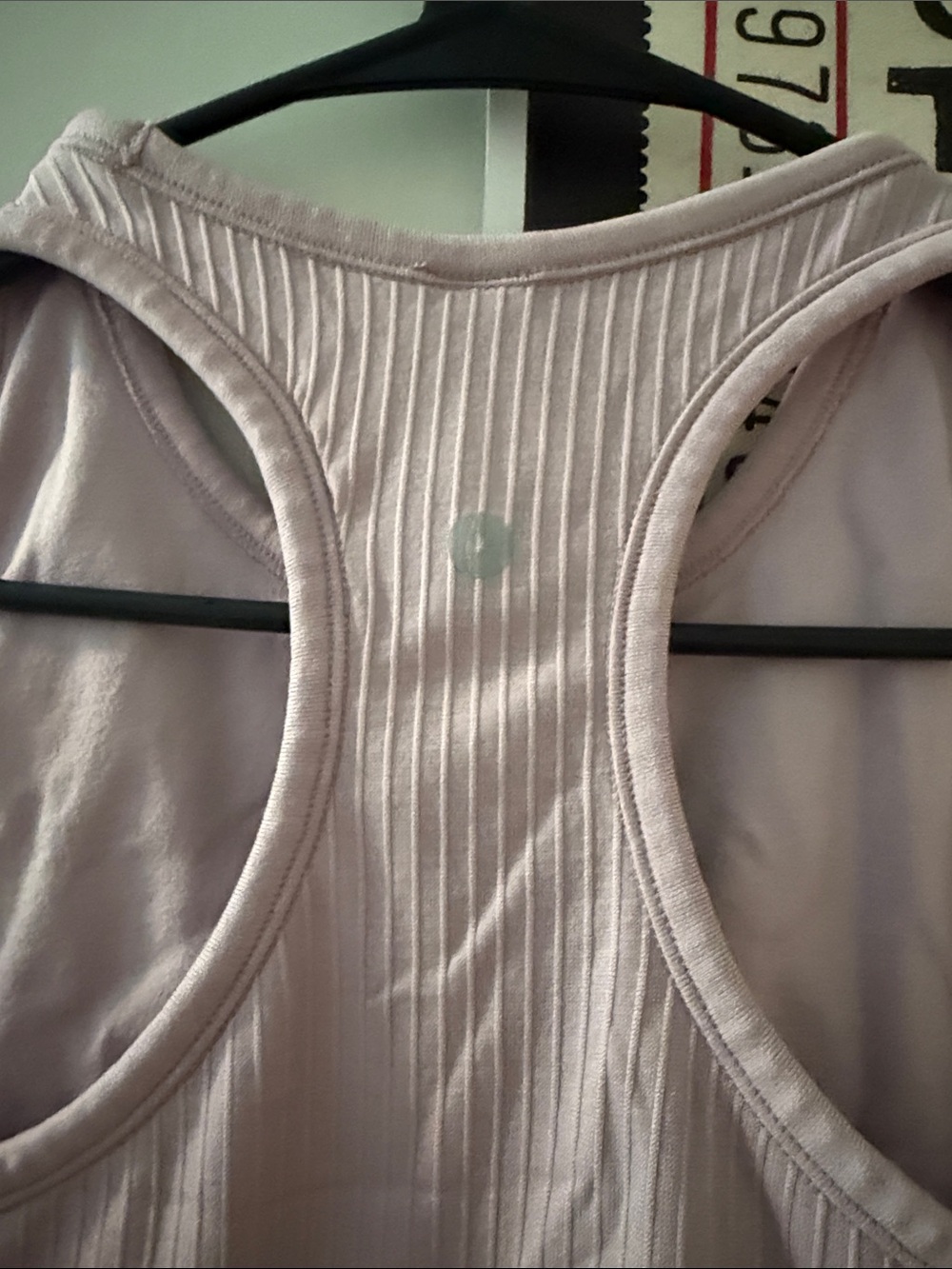 Workout top - Picture 4 of 5